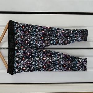 Cropped PINK workout leggings